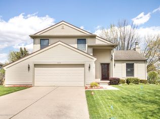 5630 Bearcreek Dr, Lansing, MI
