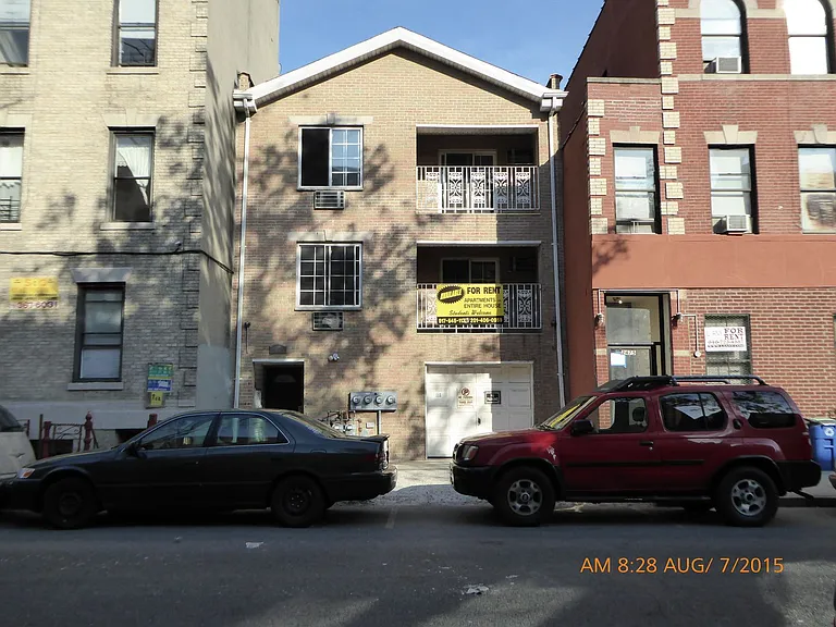 2471 Belmont Ave — Photo 6