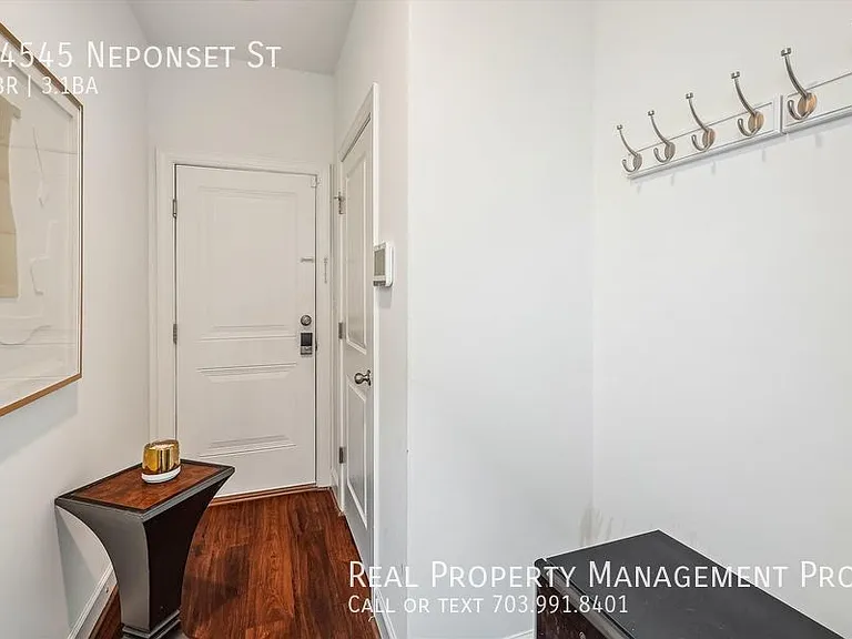 44545 Neponset St — Photo 20