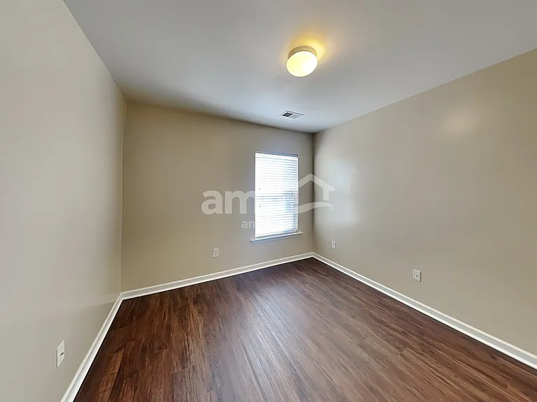 5103 Abercromby St — Photo 19
