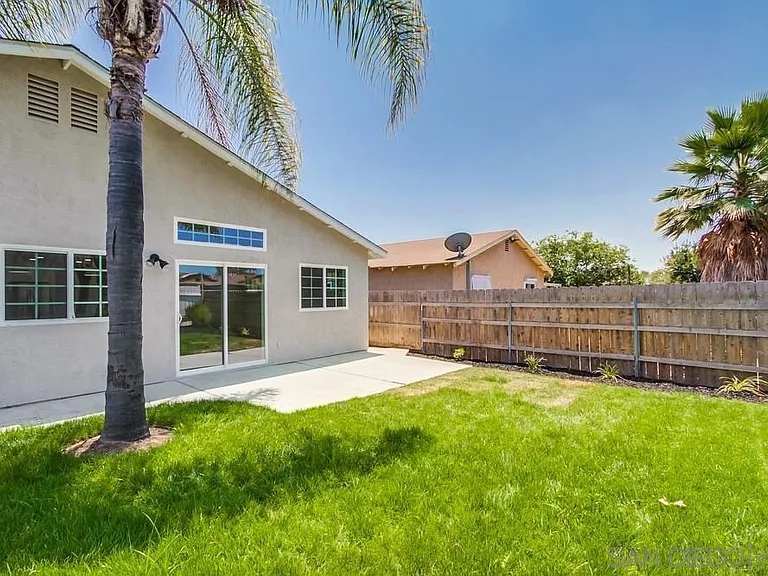 10190 Drumcliff Ave — Photo 36