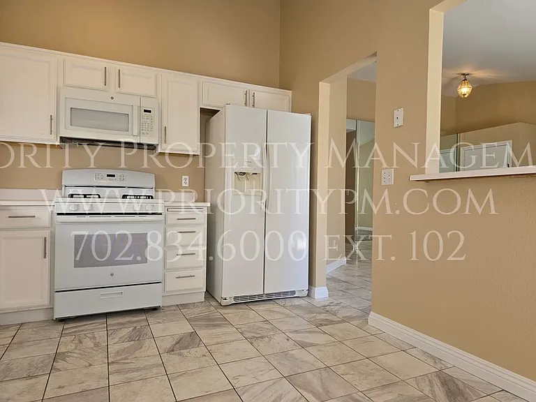 7217 Sun Cove Cir — Photo 4
