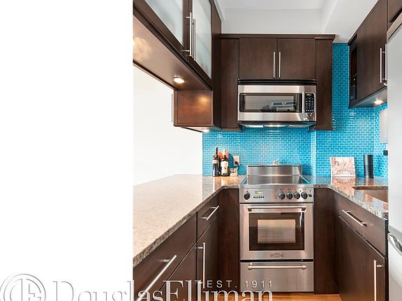 3rd image of 320 E 42nd St APT 1902