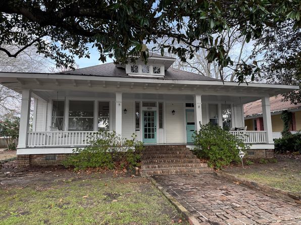 859 N Main St