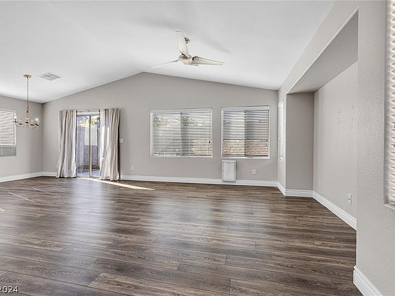 4th image of 6393 Strongbow Dr