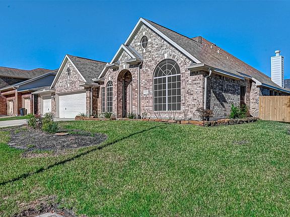 3rd image of 6302 Oakmont Creek Dr