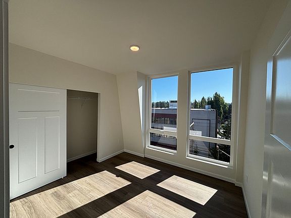 4th image of 401 Union Ave SE #402