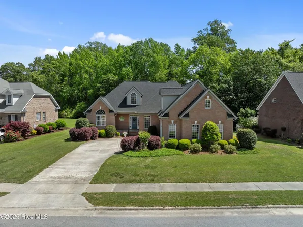 4104 Countrydown Drive, Greenville, NC 27834
