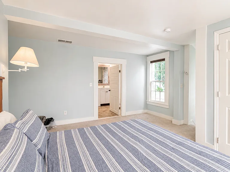 210 E Main St #2B — Photo 7