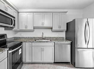 1660 Forest Lakes Cir APT B, West Palm Beach, FL 33406