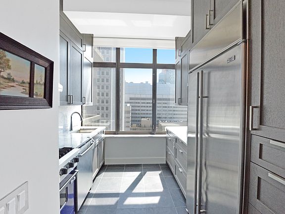 5th image of 422 E 72nd St APT 23C