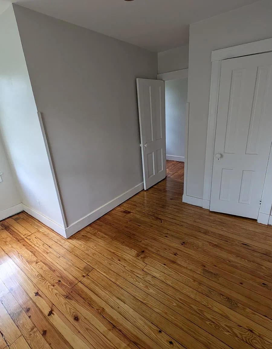 4 bed, $4,000 — Photo 3