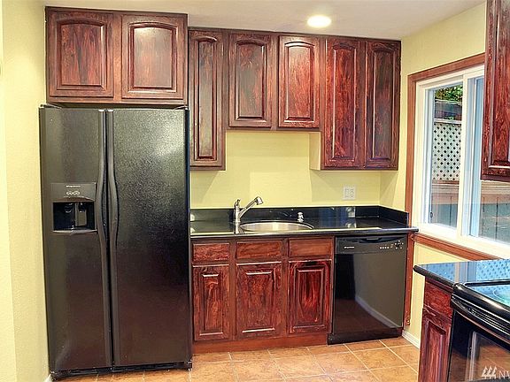 5th image of 2320 S Pinebrook Ln