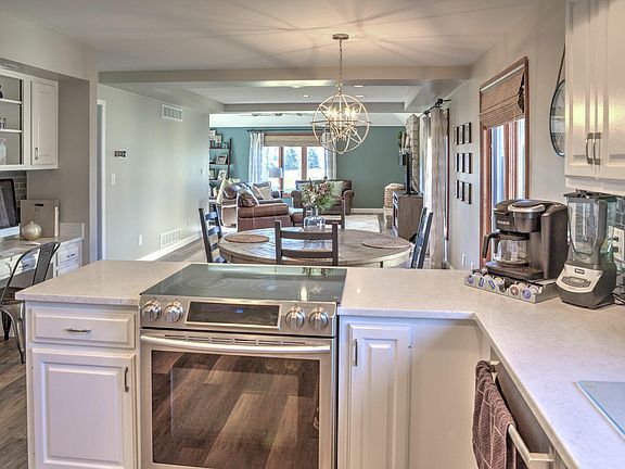 4th image of 6008 Kirkwall Ct W