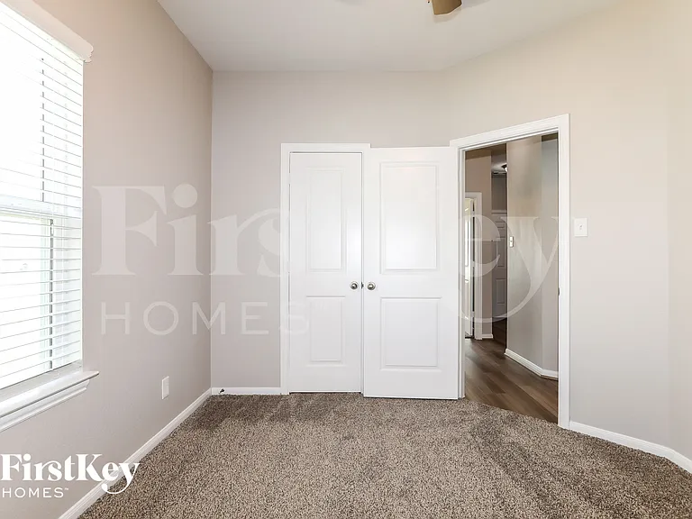 811 Steam Ridge Ln — Photo 14