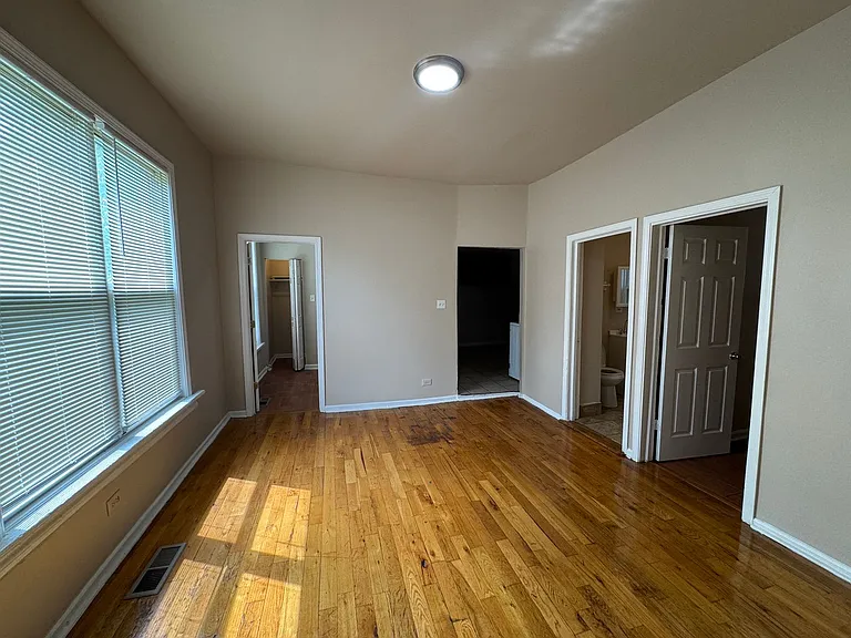 5932 S Morgan St — Photo 5