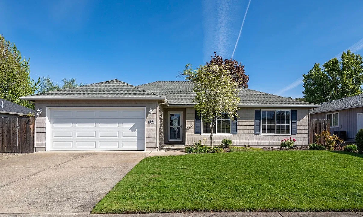 1621 Hollyhock Drive - 1 — Photo 1