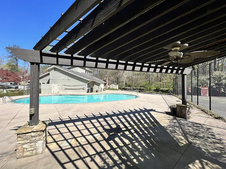 2248 Runnymeade Rdg — Photo 10
