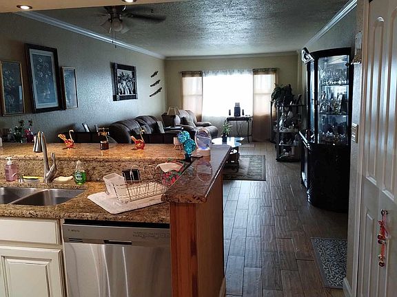 3rd image of 2131 Lakeview Dr Floor 11