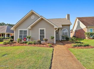 215 Toland Dr, Pearl, MS 39208