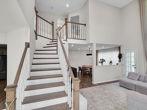 5th image of 1284 Horseshoe Ct