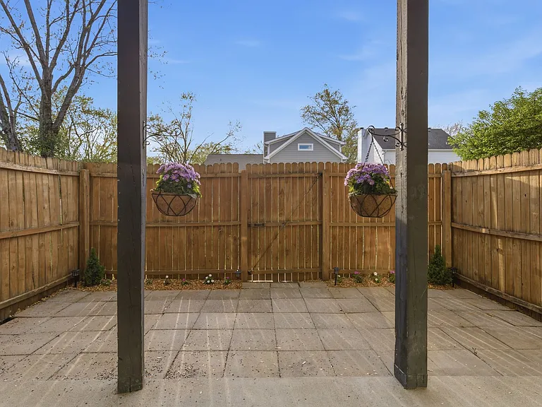 2717 Kennedy Ct — Photo 27