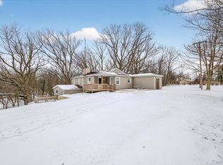 5300 Atlas Rd, Grand Blanc, MI 48439