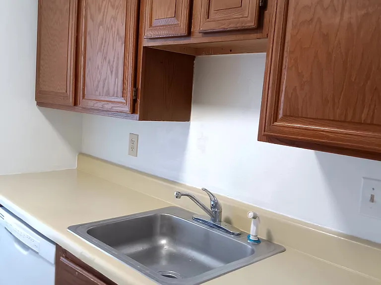 40 Lucinda Ct — Photo 10
