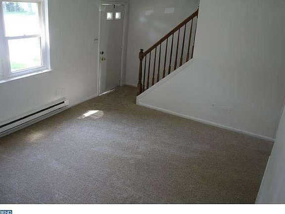 2nd image of 525 Colonial Dr