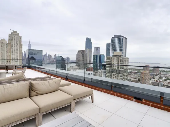 151 Bay Street image 23 of 30