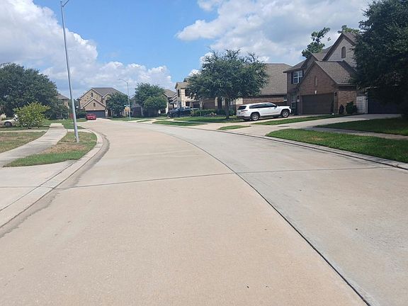 5th image of 17116 Border Lake Ln