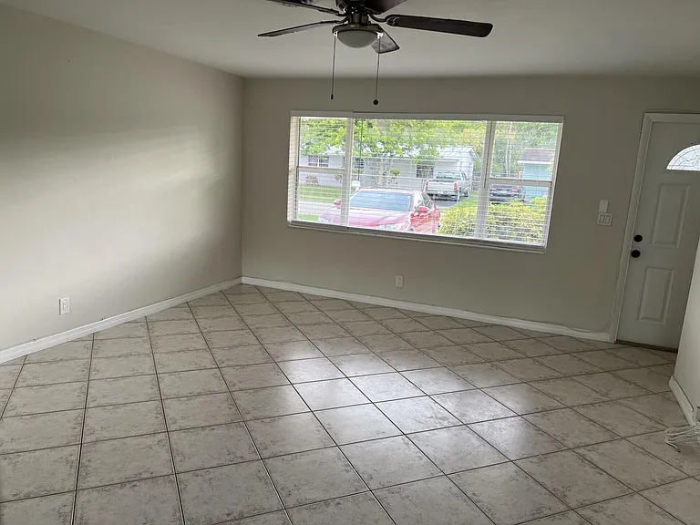 9432 SW 52nd Ct — Photo 8