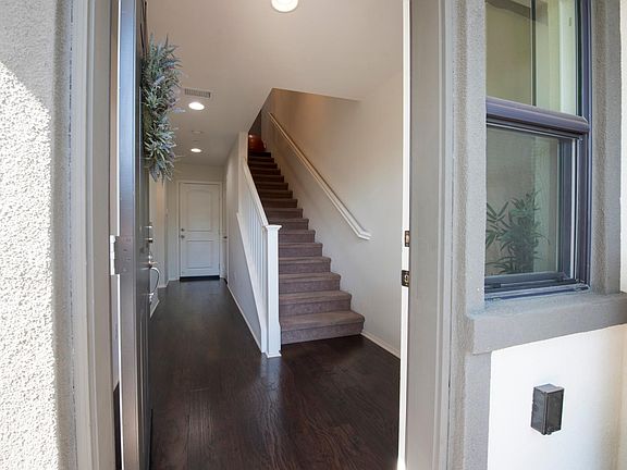 2nd image of 1254 Amesbury Cir