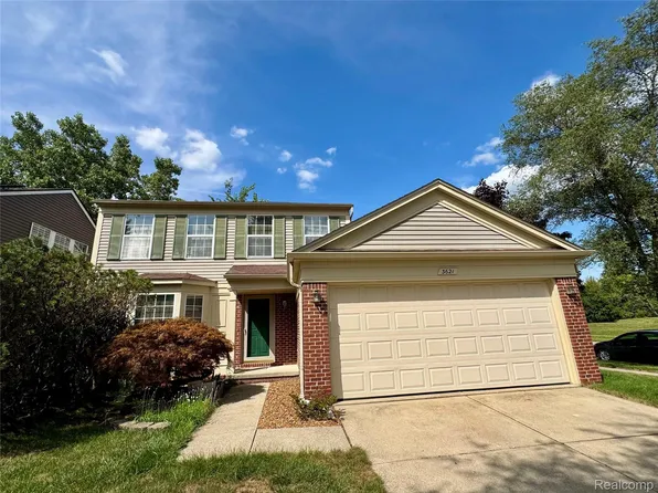 3621 Weeburn Ct, Ann Arbor, MI 48108