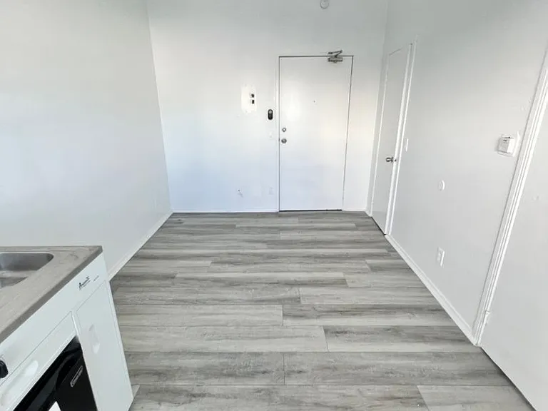 Adams Hill Lofts — Photo 4