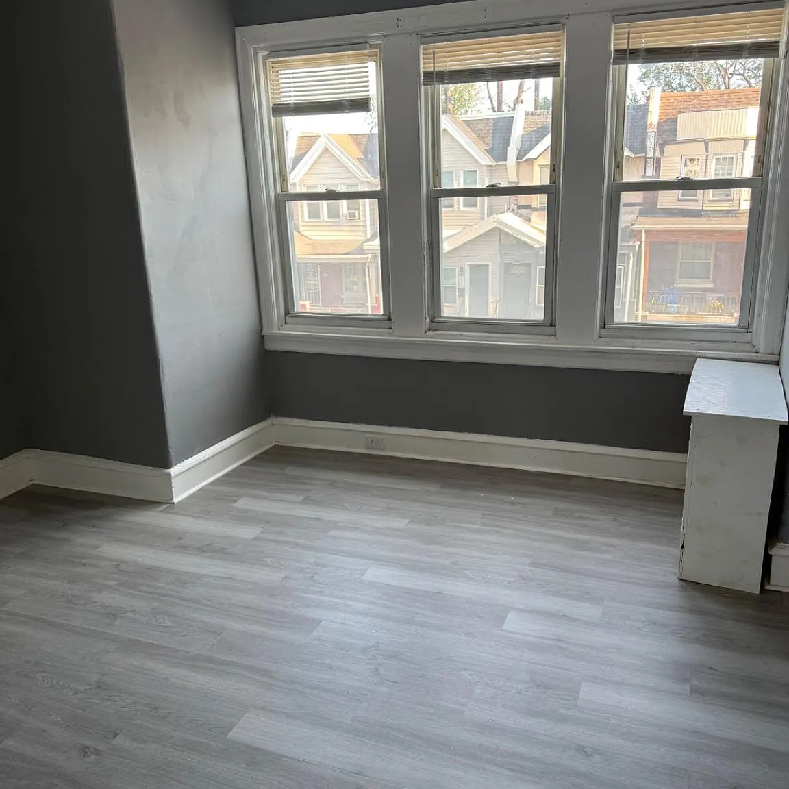 3 bed, 1.0 bath, 1120 sqft, $1,500 — Photo 4