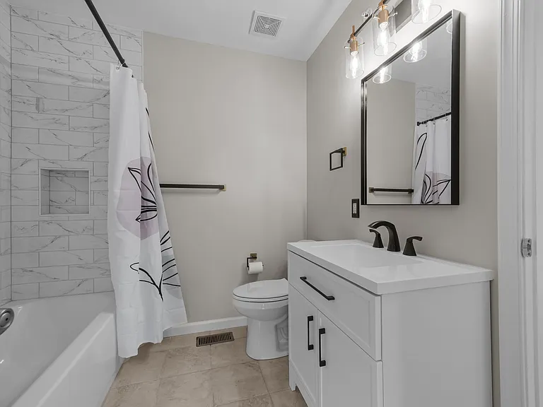 115 Goldfinch Ct #237 — Photo 19