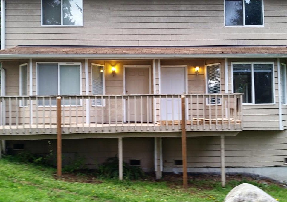 1st image of 2421 Bickford Ave