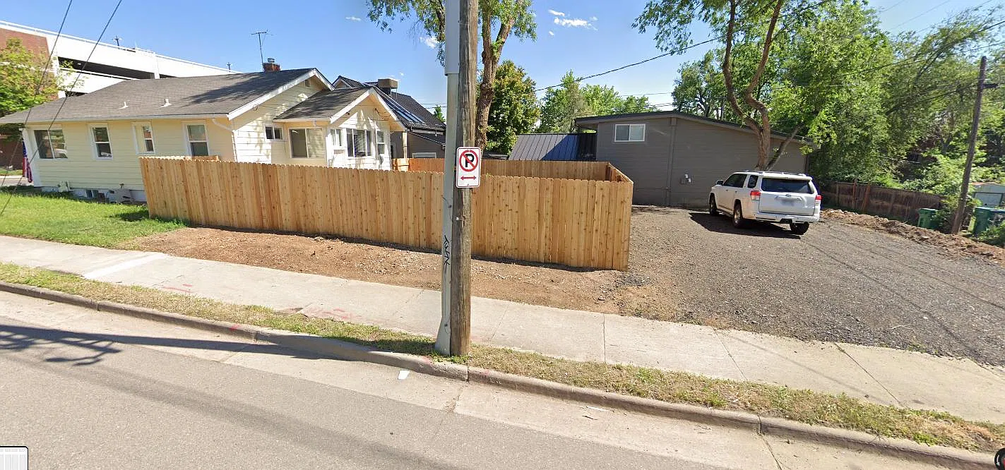 3 bed, 1300 sqft, $2,400 — Photo 3