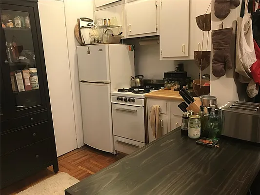 Rented by Modlin Group | media 6