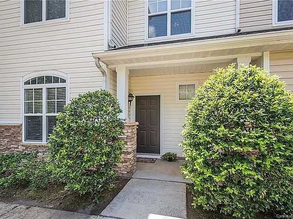 4th image of 11335 Dundarrach Ln