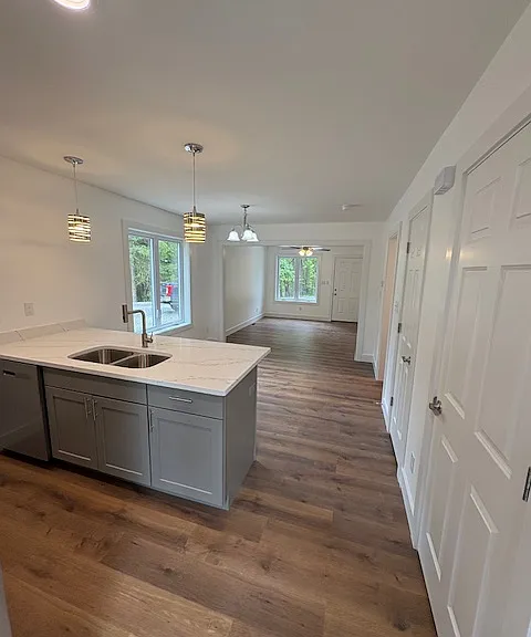 106 Landon Ln — Photo 3