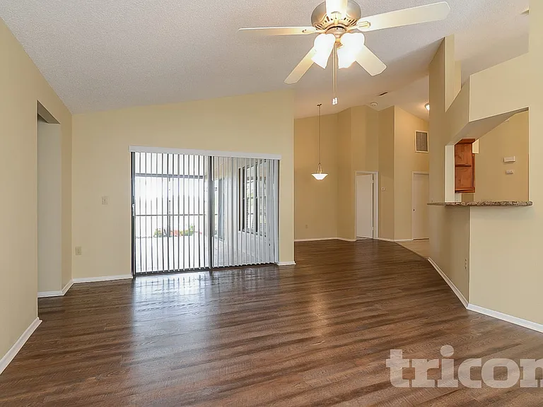 3699 Chatham Dr — Photo 3