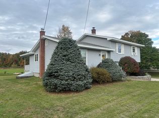 91 Mountain View Dr, Clarksburg, MA 01247