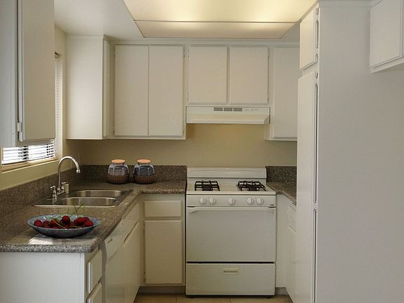 3rd image of 1531 W Rialto Ave APT 501
