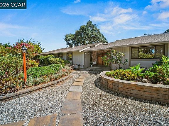 2nd image of 555 Kismet Ct