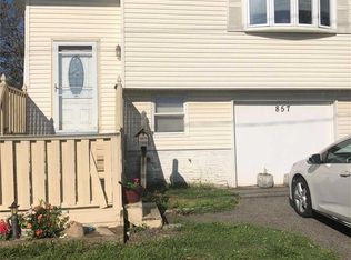 857 Beach St, Lindenhurst, NY 11757