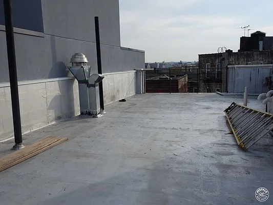 Rented by MySpaceNYC | media 50