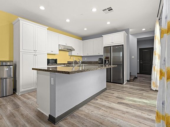 4th image of 1203 Camino Levante
