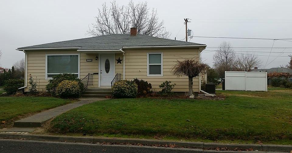 1st image of 618 SE Mountain View Dr